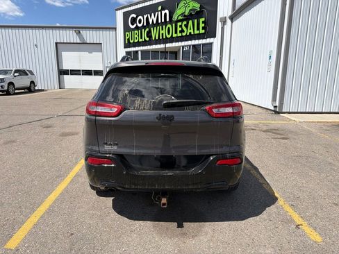 Used 2018 Jeep Cherokee Latitude AWD/4WD image 7
