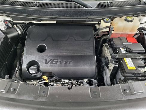 Used 2018 Buick Enclave Essence AWD/4WD image 30