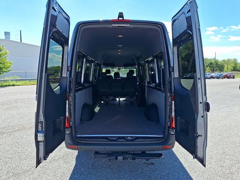 Used 2026 Mercedes-Benz Sprinter 2500 image 9