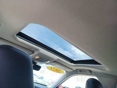 Used 2021 Toyota Highlander XLE image 16