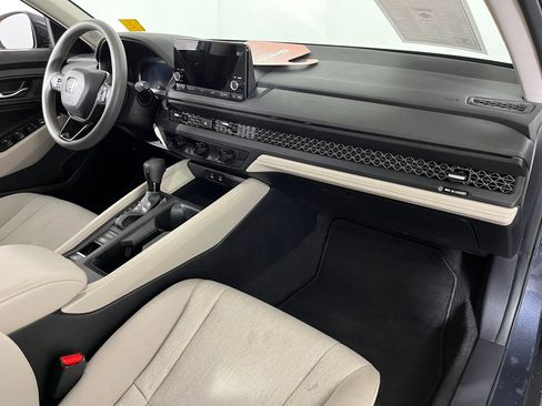 Certified 2023 Honda Accord EX image 26