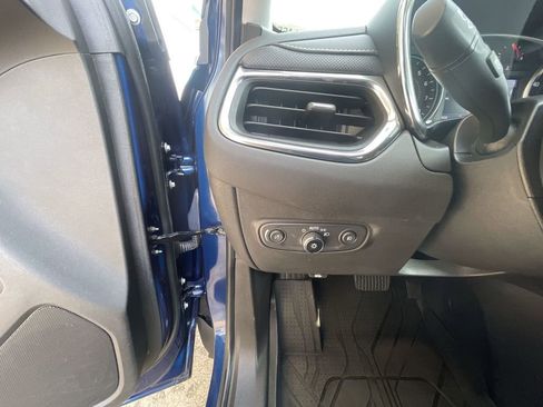 Certified 2023 Chevrolet Equinox Premier FWD image 18