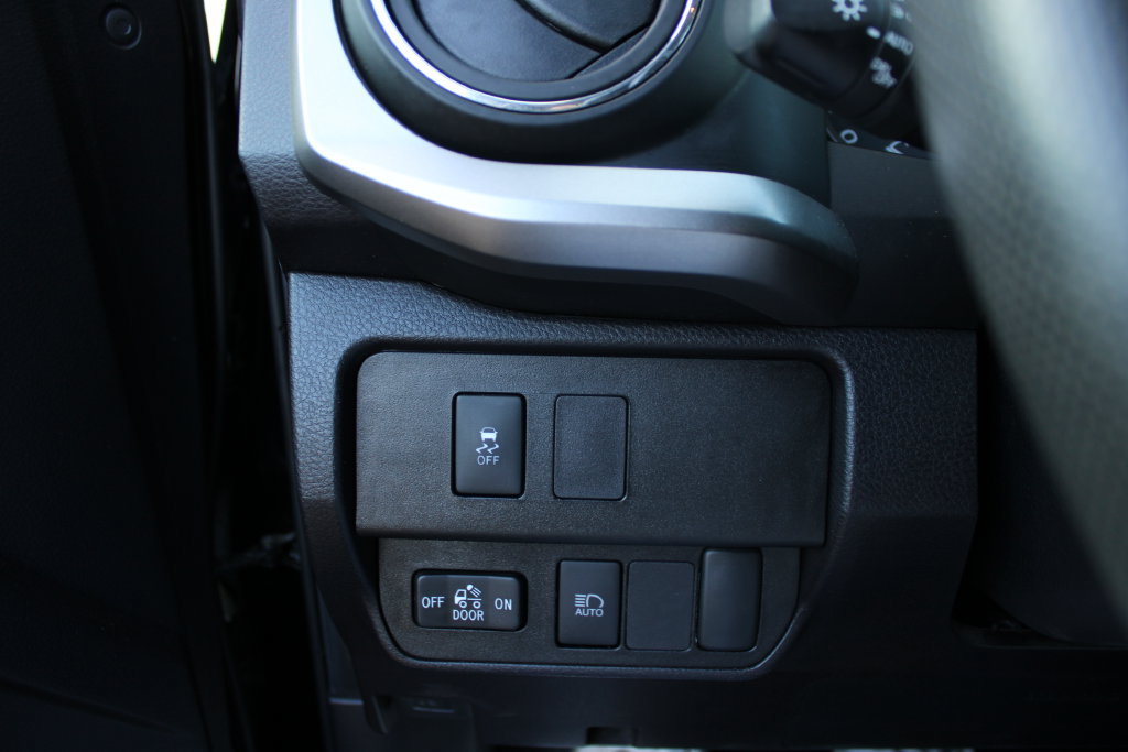 Used 2023 Toyota Tacoma SR5 AWD/4WD image 13