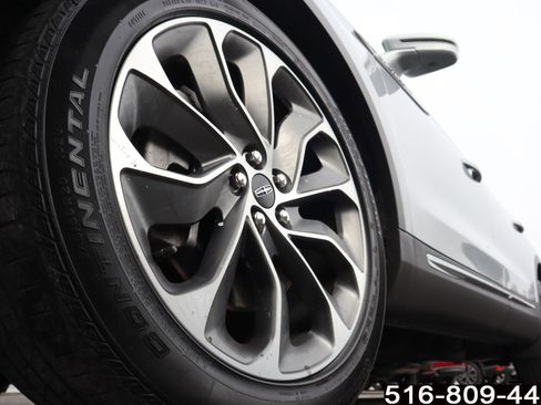 Used 2023 Lincoln Nautilus Reserve image 10