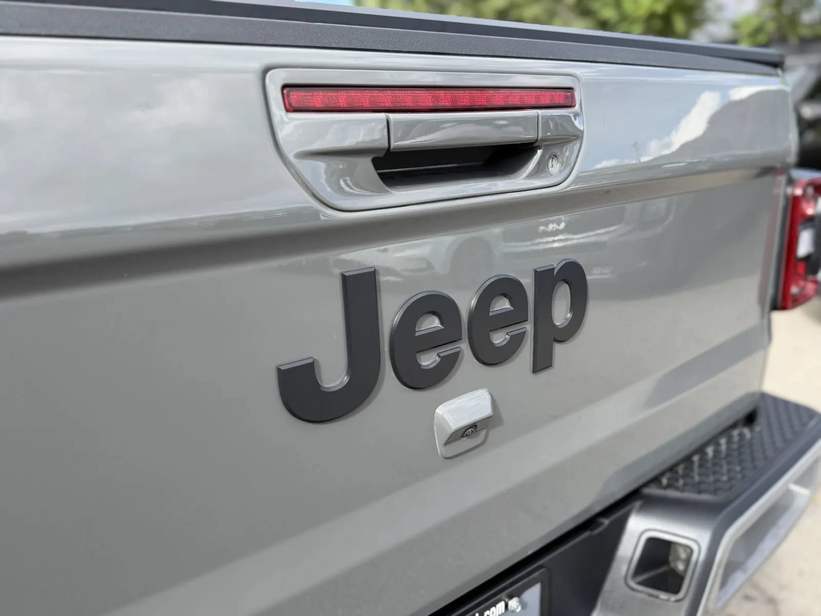 Used 2022 Jeep Gladiator Overland AWD/4WD image 43