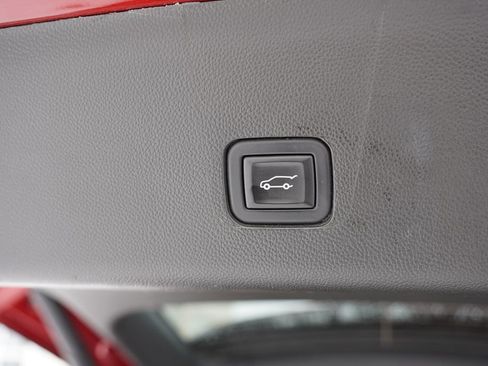 Certified 2023 Chevrolet Traverse RS image 24