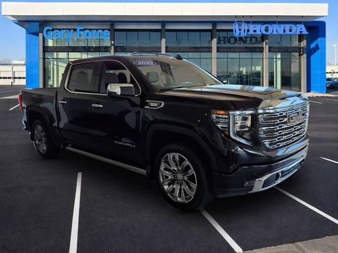 Used 2025 GMC Sierra 1500 Denali w/ Denali Reserve Package AWD/4WD image 1