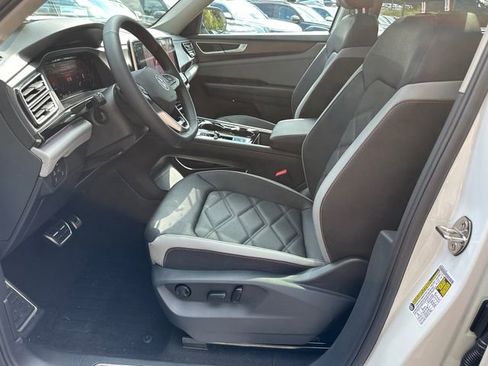 New 2026 Volkswagen Atlas Peak Edition AWD/4WD image 9