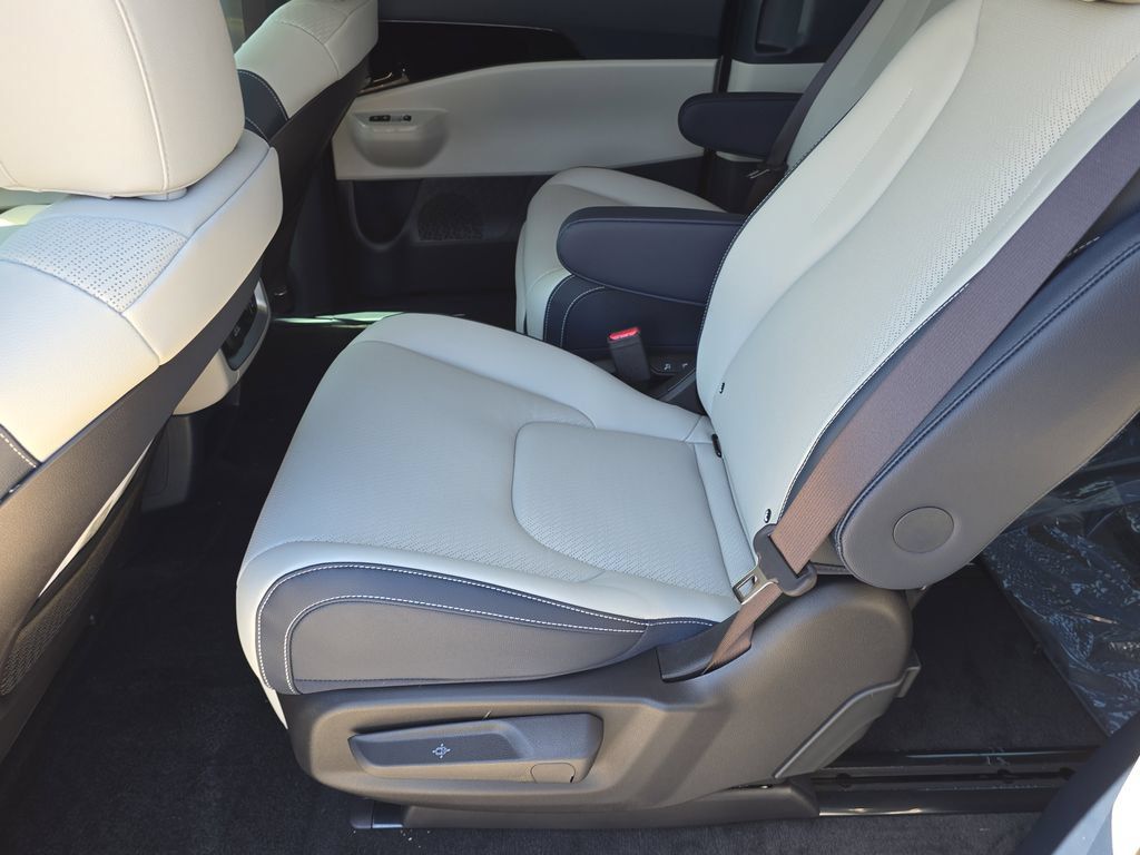 New 2026 Kia Carnival SX Prestige FWD image 17