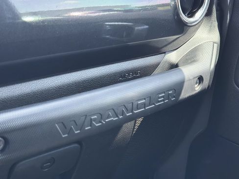Used 2023 Jeep Wrangler Unlimited Rubicon 392 w/ Dual Top Group AWD/4WD image 27