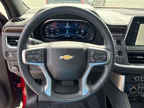 Used 2024 Chevrolet Suburban Premier AWD/4WD image 16