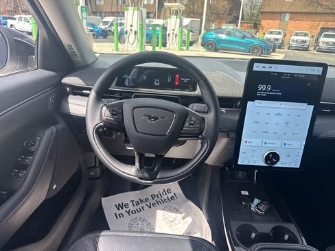 Used 2025 Ford Mustang Mach-E Premium image 18