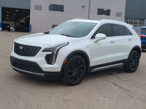 Used 2019 Cadillac XT4 Premium Luxury w/ Cold Weather Package image 4