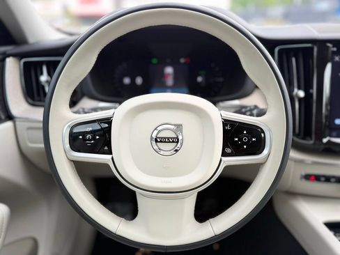 Used 2023 Volvo XC60 T8 Plus w/ Climate Package AWD/4WD image 12
