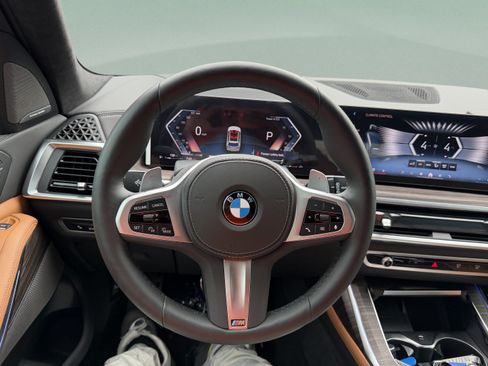 Used 2027 BMW X7 xDrive40i w/ M Sport Package AWD/4WD image 19