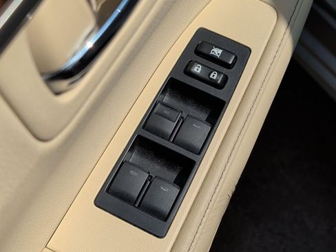 Used 2015 Lexus ES 350 w/ Luxury Package FWD image 9