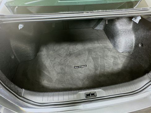 Used 2024 Nissan Altima 2.5 SV FWD image 26