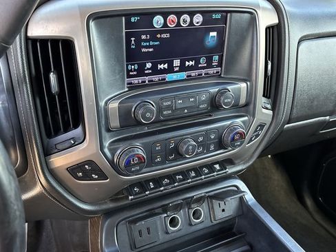 Used 2018 GMC Sierra 3500 Denali w/ Duramax Plus Package AWD/4WD image 17