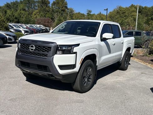 New 2026 Nissan Frontier SV w/ Tow Package AWD/4WD image 3