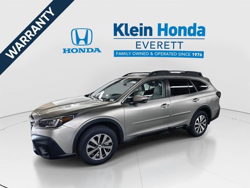 Used 2020 Subaru Outback Premium image 1