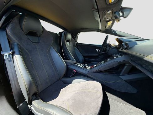 Used 2016 Lamborghini Huracan LP 610-4 image 18
