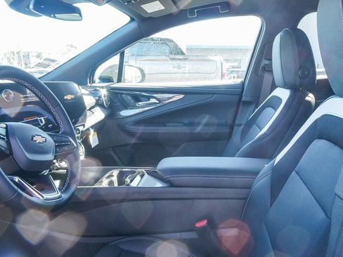 New 2026 Chevrolet Blazer EV LT image 17