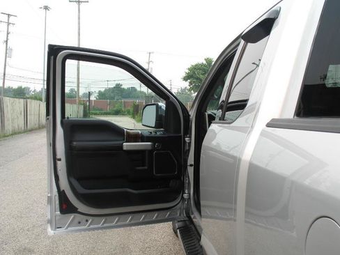 Used 2018 Ford F150 Lariat AWD/4WD image 14