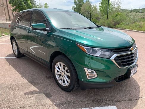 Used 2019 Chevrolet Equinox LT w/ Driver Convenience Package FWD image 1