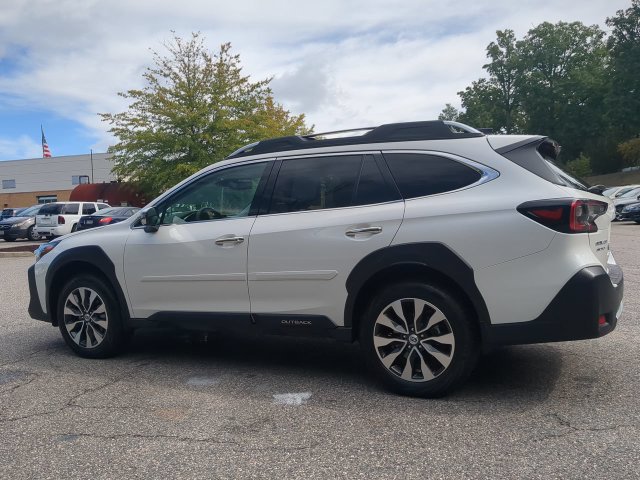 Used 2025 Subaru Outback Touring XT w/ Tech Package 3 AWD/4WD image 6