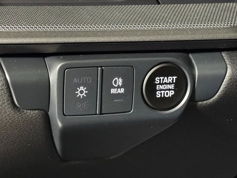 Used 2025 Porsche 911 Carrera image 20