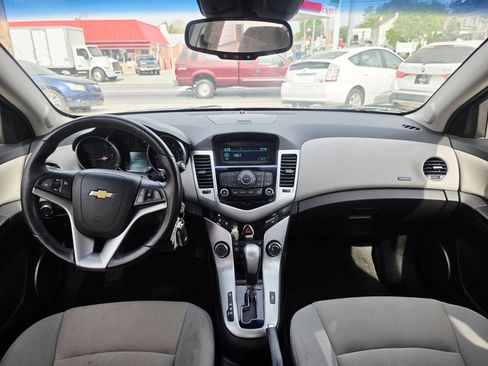 Used 2012 Chevrolet Cruze LT image 16