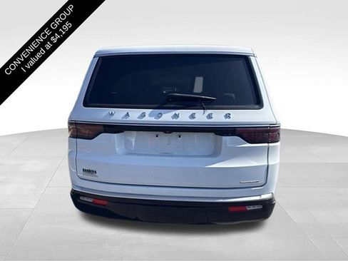 Used 2023 Jeep Wagoneer Series II w/ Convenience Group I AWD/4WD image 4