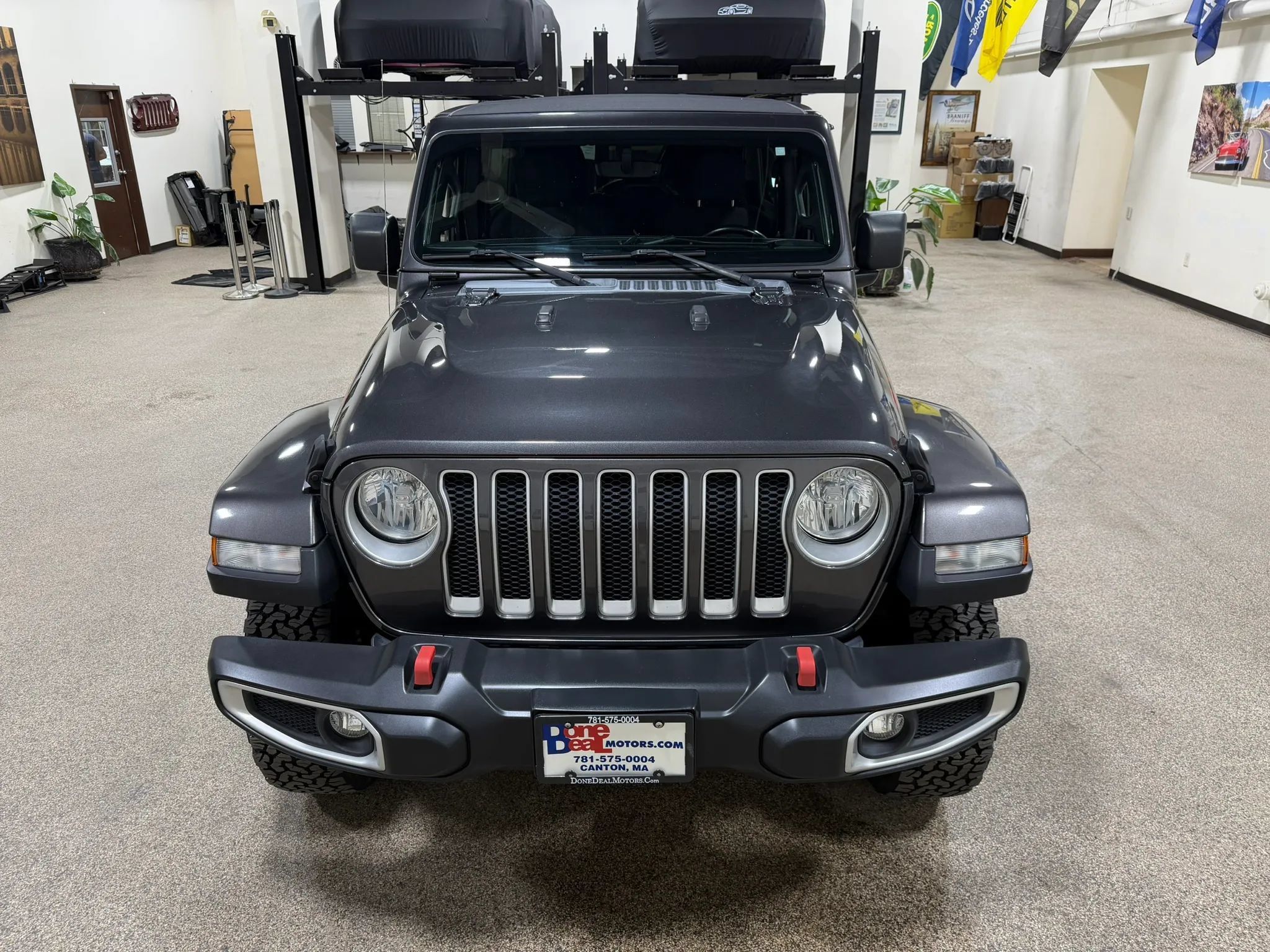 Used 2020 Jeep Wrangler Unlimited Sahara w/ Uconnect 4C Nav & Sound Group AWD/4WD image 11