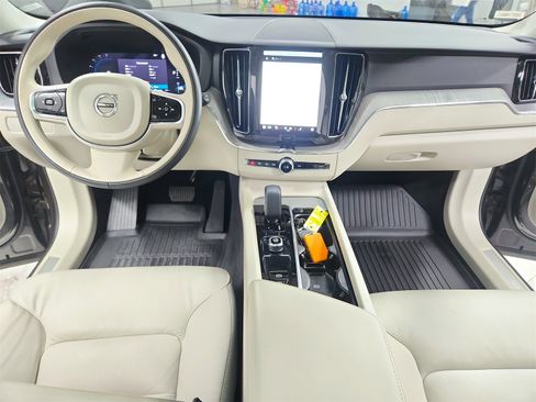 Used 2024 Volvo XC60 B5 Plus w/ Protection Package Premier image 26