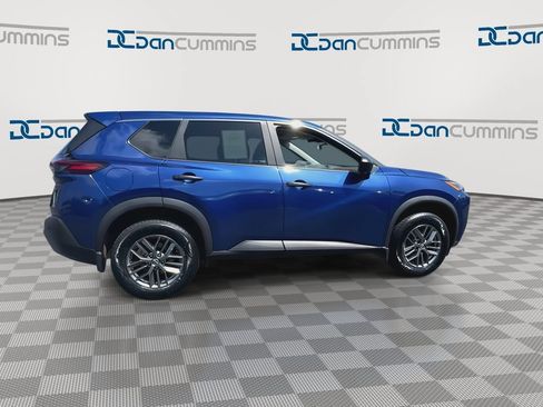Used 2023 Nissan Rogue S AWD/4WD image 9