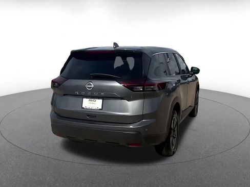 Used 2026 Nissan Rogue SV FWD image 15