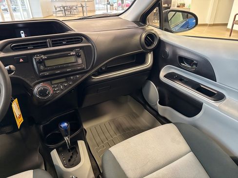 Used 2014 Toyota Prius C Two image 18