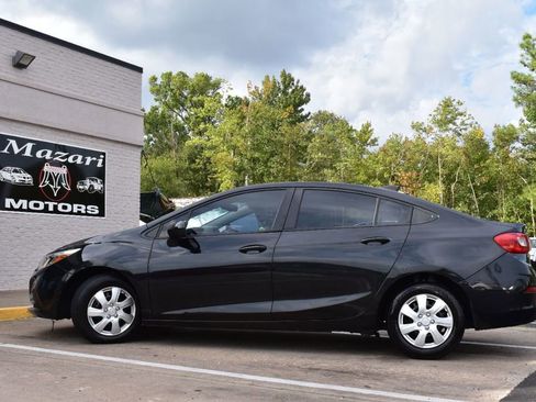 Used 2017 Chevrolet Cruze LS image 3
