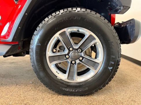 Used 2021 Jeep Wrangler Unlimited Sahara w/ Uconnect 4C Nav & Sound Group AWD/4WD image 28