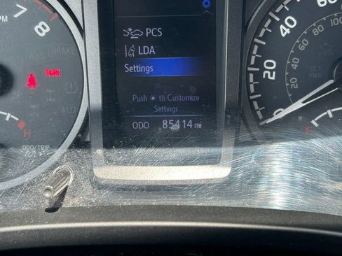 Used 2019 Toyota Tacoma TRD Off-Road w/ TRD Premium Off Road Package image 33