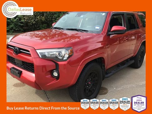 Used 2022 Toyota 4Runner SR5 image 1
