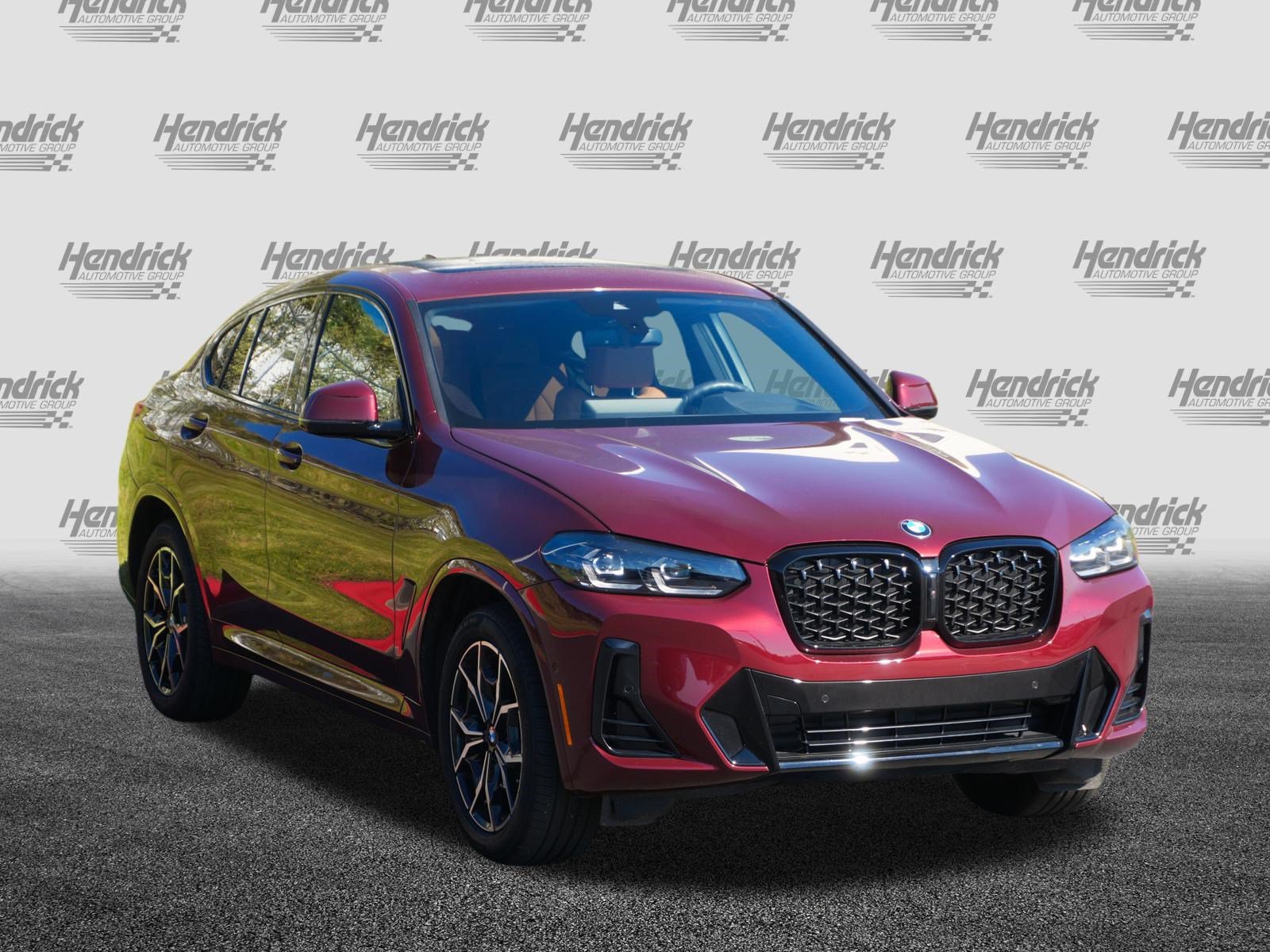 Certified 2025 BMW X4 xDrive30i w/ Premium Package AWD/4WD image 2