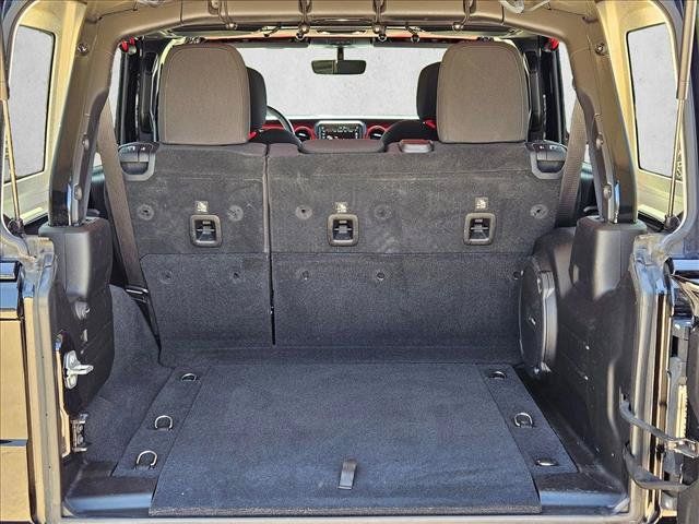 Used 2019 Jeep Wrangler Unlimited Rubicon AWD/4WD image 6