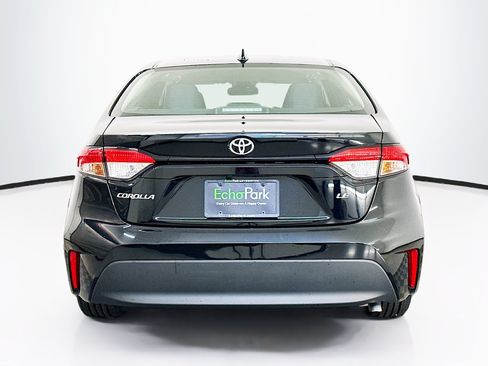 Used 2024 Toyota Corolla LE FWD image 7