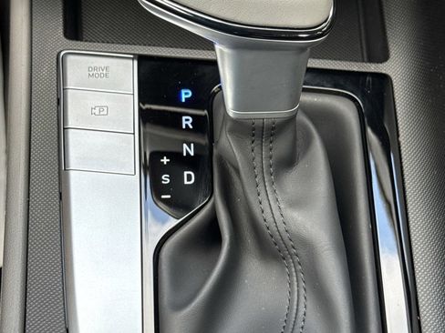 Certified 2025 Hyundai Elantra Sport image 26