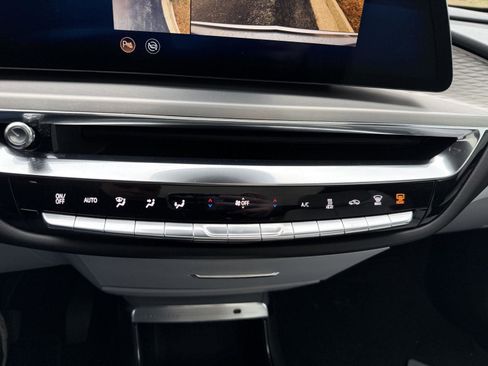 Certified 2024 Cadillac Lyriq Luxury image 17