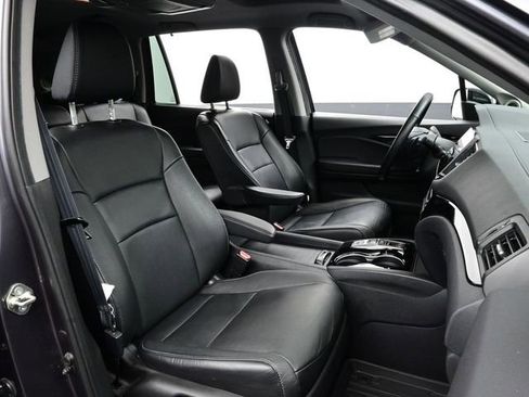 Used 2019 Honda Pilot Touring image 18