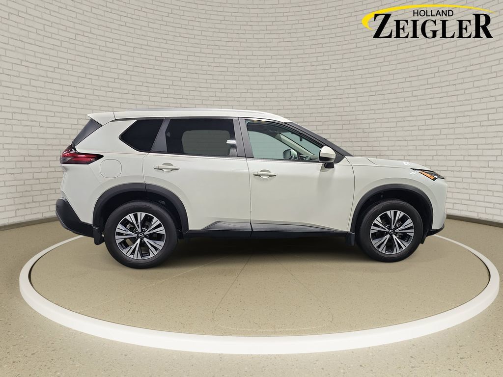 Certified 2023 Nissan Rogue SV w/ SV Premium B Package AWD/4WD image 4