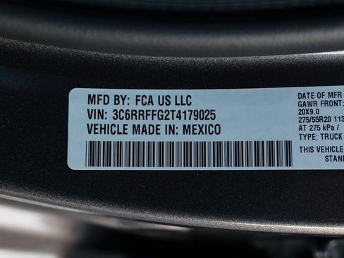 New 2026 RAM 1500 4x4 Crew Cab image 33