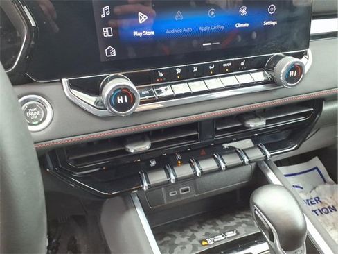 Used 2023 Chevrolet Colorado Z71 w/ Z71 Convenience Package 2 image 19